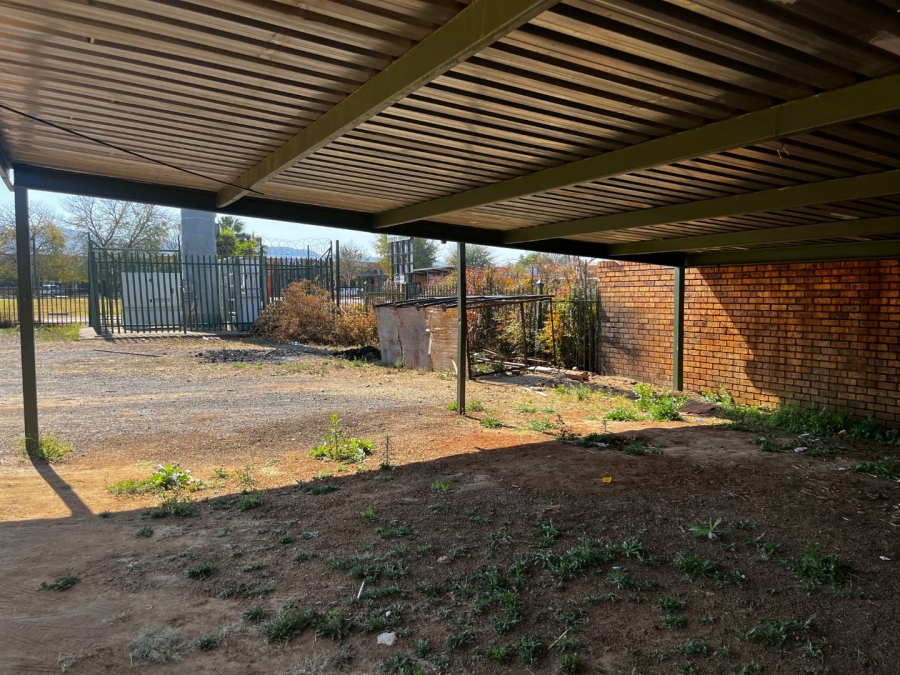 To Let commercial Property for Rent in Melodie North West